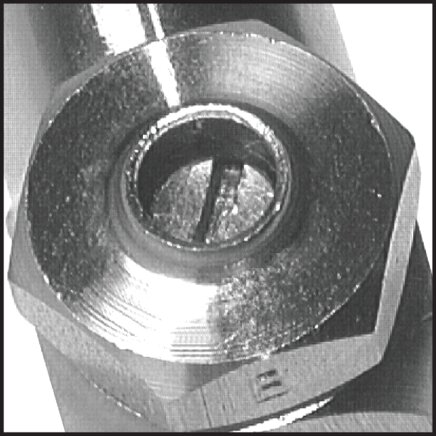 detailed view: With slotted screw