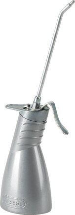 Exemplary representation: Industrial oiler with metal container